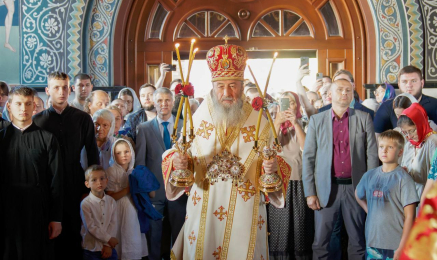 СВЯТКОВЕ БОГОСЛУЖІННЯ ТА МОЛЕБЕНЬ НА ЧЕСТЬ ПОЧАТКУ НАВЧАЛЬНОГО РОКУ